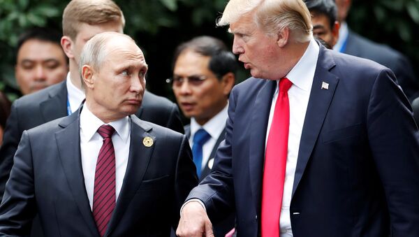 Президент России Владимир Путин и президент Америки Дональд Трамп - Sputnik Lietuva