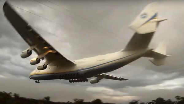Бреющий полет Ан-225 Мрия попал на видео - Sputnik Литва