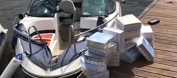 Таможенники задержали второй за неделю катер с контрабандой Таможенники задержали второй за неделю катер с контрабандой - Sputnik Lietuva