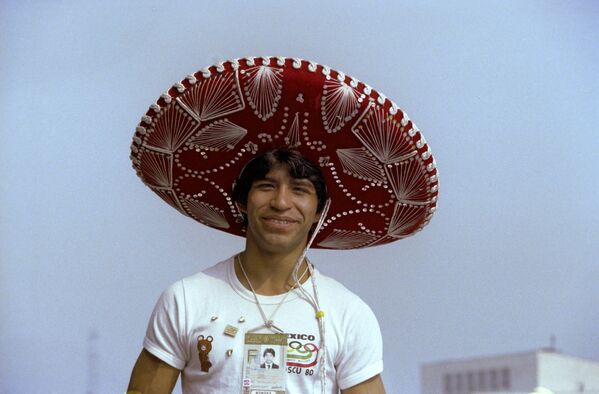 Спортсмен из Мексики. XXII летние Олимпийские игры (19 июля — 3 августа), 1980 год - Sputnik Литва