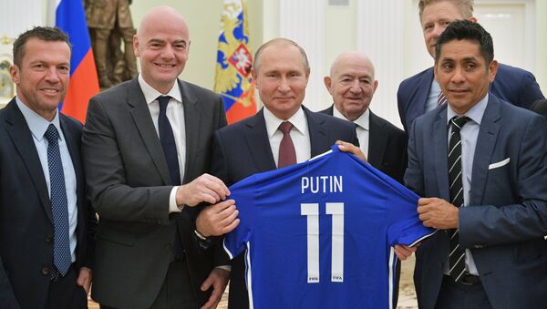 Президент РФ В. Путин встретился с легендами мирового футбола - Sputnik Lietuva
