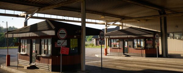 Пограничный контрольно-пропускной пункт Терехово латвийско-российской границы Пограничный контрольно-пропускной пункт Терехово латвийско-российской границы - Sputnik Lietuva