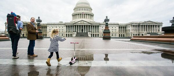 Здание Конгресса США на Капитолийском холме в Вашингтоне - Sputnik Литва