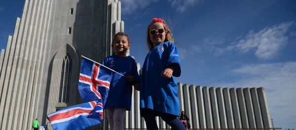 Встреча футболистов сборной Исландии с Евро-2016 Встреча футболистов сборной Исландии с Евро-2016 - Sputnik Lietuva