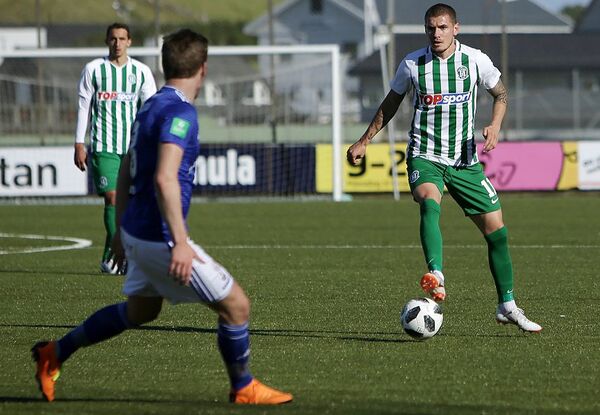 Литовские клубы продолжили успешное выступление в футбольных еврокубках - Sputnik Литва