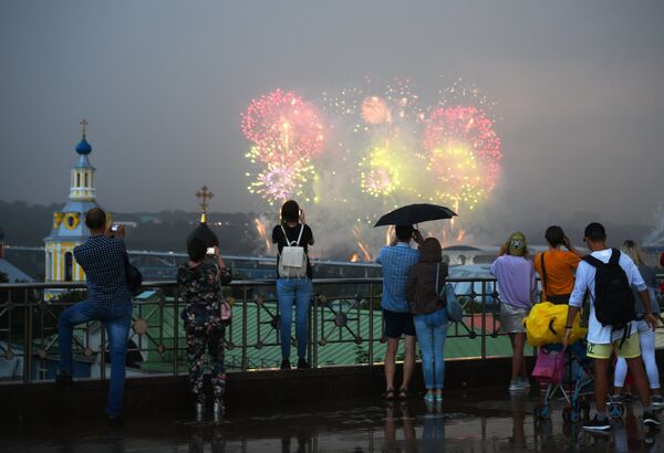 Салют в честь окончания ЧМ-2018 по футболу - Sputnik Литва