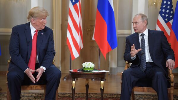 Встреча президента РФ Владимира Путина и президента США Дональда Трампа в Хельсинки - Sputnik Литва