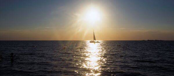 Парусник на Азовском море, архивное фото - Sputnik Литва