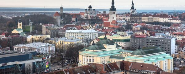 Вид на город с девяносто метровой высоты летней террасы отеля Radisson Blu Вид на город с девяносто метровой высоты летней террасы отеля Radisson Blu - Sputnik Lietuva