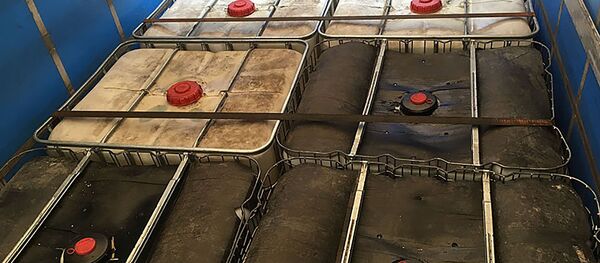 22 тонны дизельного топлива, архивное фото 22 тонны дизельного топлива, архивное фото - Sputnik Литва