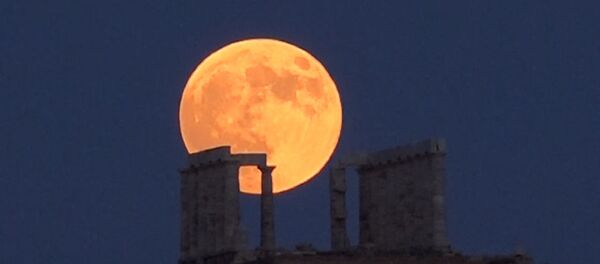 Самое длительное затмение Луны в XXI веке - Sputnik Литва