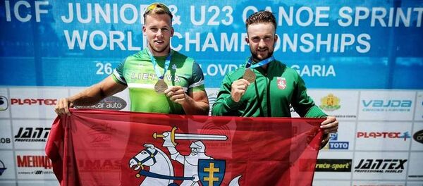 Lietuvos irkluotojai Artūras Seja ir Vadimas Korobovas tapo pasaulio jaunimo čempionais - Sputnik Литва