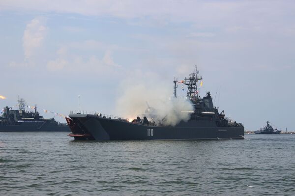 Парад ко дню ВМФ прошел в Балтийске - Sputnik Литва