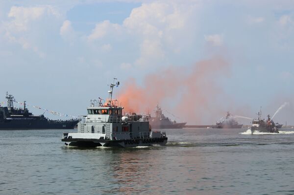 Парад ко дню ВМФ прошел в Балтийске - Sputnik Литва