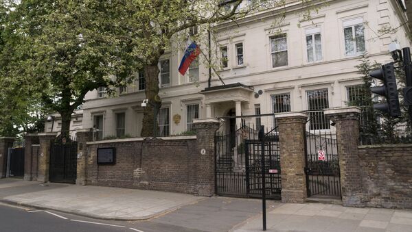 Главное здание посольства России в Великобритании на Kensington Palace Gardens в Лондоне - Sputnik Lietuva