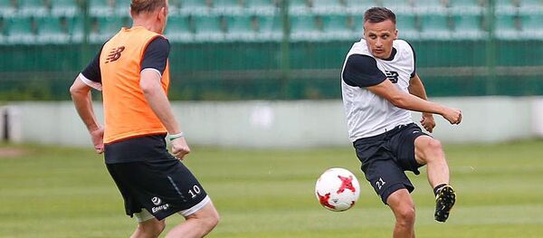 Польский футболист Славомир Пешко на тренировке - Sputnik Литва