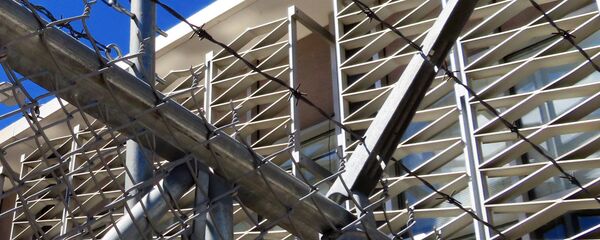 Тюремный забор, архивное фото - Sputnik Литва