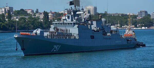 Фрегат Адмирал Эссен прибыл в Севастополь - Sputnik Литва