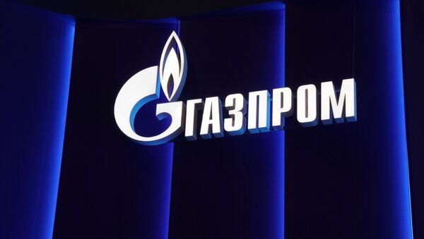 Логотип компании Газпром на Петербургском международном экономическом форуме. - Sputnik Литва
