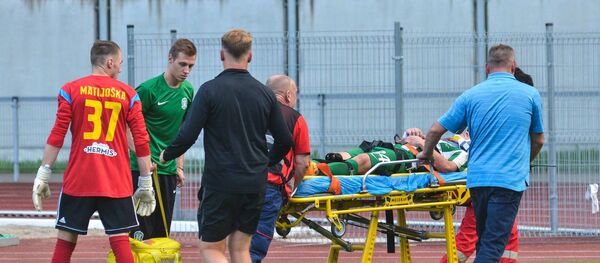 В матче чемпионата Литвы пострадал Томас Клаудиус Тамашаускас - Sputnik Литва