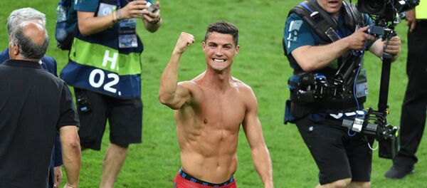 Футбол. Чемпионат Европы - 2016. Финал. Матч Португалия - Франция Футбол. Чемпионат Европы - 2016. Финал. Матч Португалия - Франция - Sputnik Lietuva