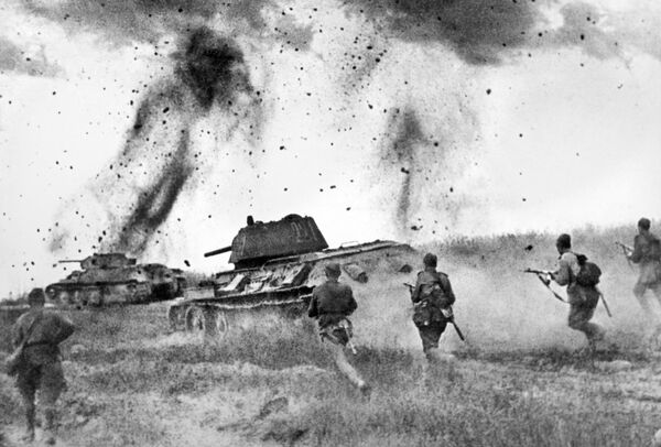 Курская дуга. Атака соединений 5-й Гвардейской танковой армии в районе Прохоровки. 5 июля 1943 - Sputnik Литва