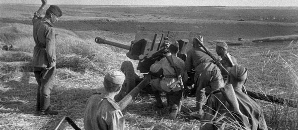 Kareiviai mūšio Kursko lanke metu, 1943 metų liepos 7 diena Kareiviai mūšio Kursko lanke metu, 1943 metų liepos 7 diena - Sputnik Lietuva