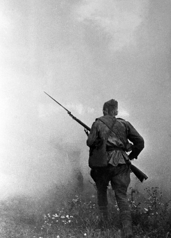 Орловская наступательная операция во время Курской битвы. Пехота атакует позиции немцев. 20 июля 1943 - Sputnik Литва