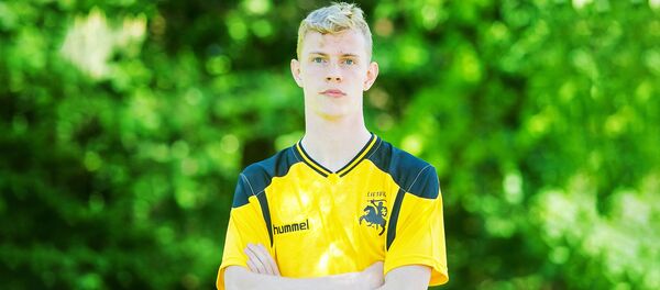 Футболист Юстас Ласицкас, подписавший контракт с польской Ягеллонией Футболист Юстас Ласицкас, подписавший контракт с польской Ягеллонией - Sputnik Литва