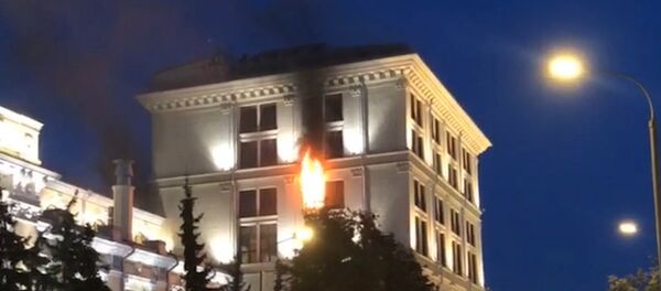 Пожар в Центробанке. Кадры очевидцев Пожар в Центробанке. Кадры очевидцев - Sputnik Литва