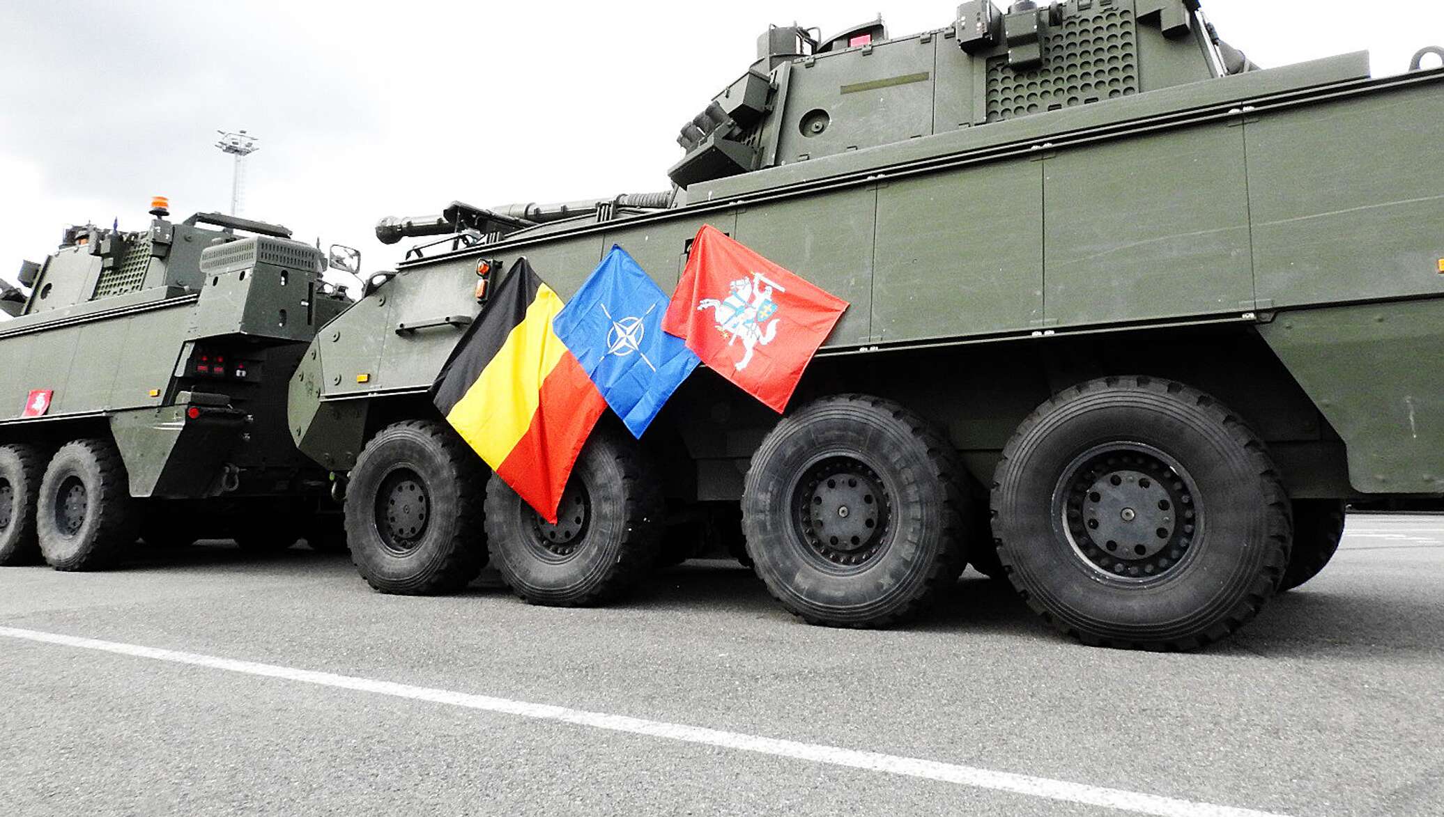 Леопард 1 бельгия. Техника бельгии. Ebrc jaguar 6x6. Mowag «пиранья» iii. Sfg бельгия.