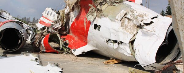 Обломки польского правительственного самолета Ту-154 в Смоленске - Sputnik Литва
