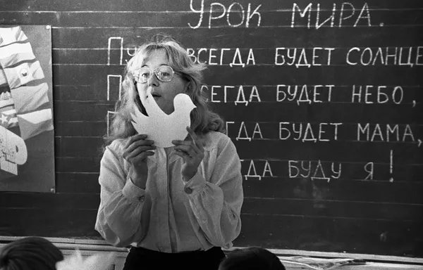 Первое сентября в Иркутской средней школе №39, 1986 Первое сентября в Иркутской средней школе №39, 1986 - Sputnik Lietuva
