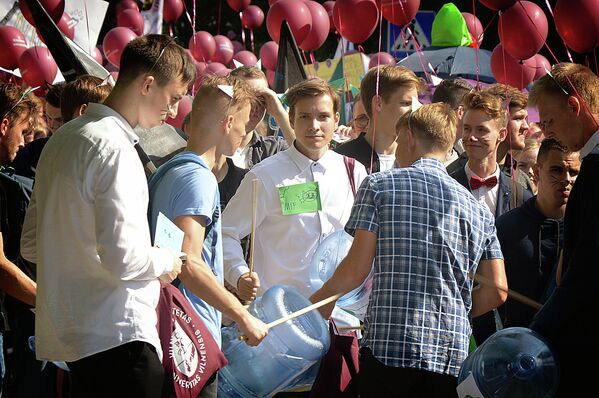 Шествие студентов, посвященное дню Знаний - Sputnik Lietuva
