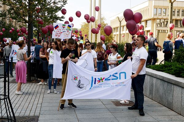 Шествие студентов, посвященное Дню знаний - Sputnik Литва