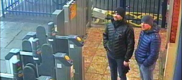 В Британии назвали имена россиян, подозреваемых в отравлении Скрипалей В Британии назвали имена россиян, подозреваемых в отравлении Скрипалей - Sputnik Lietuva