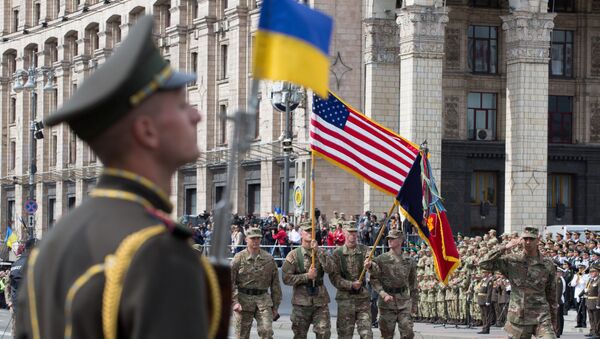 Военнослужащие стран НАТО на параде в честь Дня независимости в Киеве, архивное фото - Sputnik Литва
