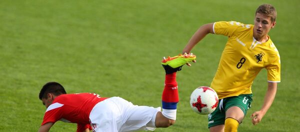 Великолепно играет на международном турнире памяти Гранаткина футболисты молодежной сборной Литвы Великолепно играет на международном турнире памяти Гранаткина футболисты молодежной сборной Литвы - Sputnik Литва