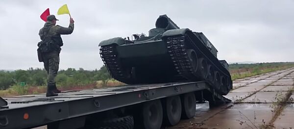 Минобороны опубликовало видео начала крупнейших маневров Восток-2018 Минобороны опубликовало видео начала крупнейших маневров Восток-2018 - Sputnik Литва