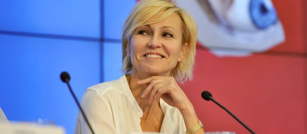 Актриса Ингеборга Дапкунайте на пресс-конференции посвященной литературно-театральному Фестивалю БеспринцЫпные чтения - Sputnik Литва