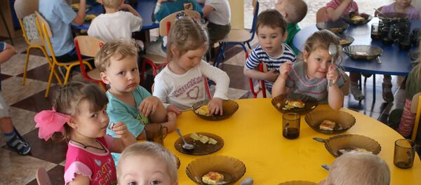 Детский сад, полдник - Sputnik Литва