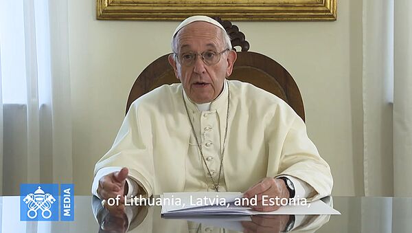 Папа Римский приветствует верующих стран Балтии - Sputnik Lietuva
