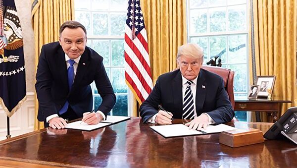 Встреча президентов США и Польши Дональда Трампа и Анджея Дуды - Sputnik Литва