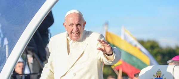 Папа римский Франциск прибыл в Каунас. 23.09.2018 - Sputnik Литва