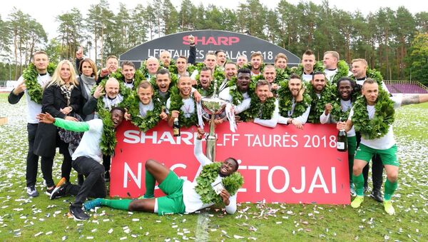 Жальгирис стал 12-кратным обладателем футбольного Кубка страны - Sputnik Литва