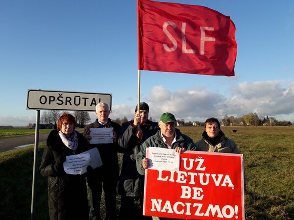 Калининградского депутата объявили в Литве персоной нон грата Калининградского депутата объявили в Литве персоной нон грата - Sputnik Литва