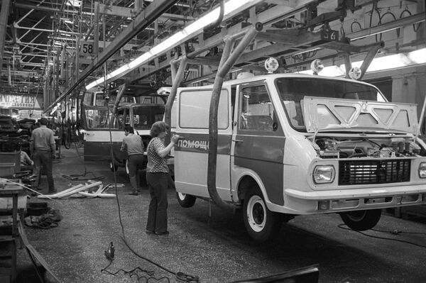 Legendiniai RAF mikroautobusai grįš į Latvijos kelius Legendiniai RAF mikroautobusai grįš į Latvijos kelius - Sputnik Lietuva