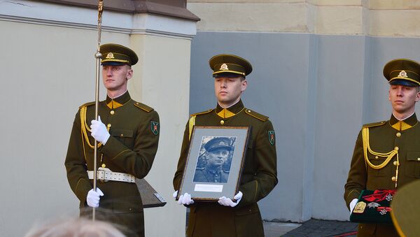 Церемония прощания и захоронения останков Адольфаса Раманаускаса-Ванагаса в Вильнюсе - Sputnik Lietuva