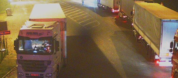 Очередь из фур на граничном пункте Привалка - Sputnik Литва