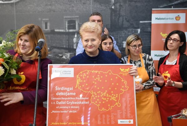 Малоимущим жителям Литвы выдадут продовольственные пайки Малоимущим жителям Литвы выдадут продовольственные пайки - Sputnik Литва
